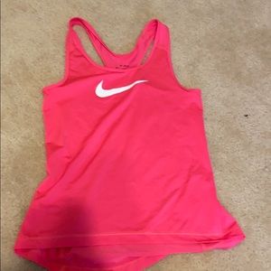Women’s small Nike pink tank top never been worn